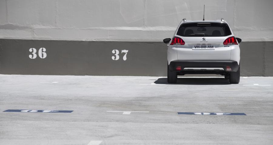  Peugeot 2008 2013 года  (фото 21 из 51)
